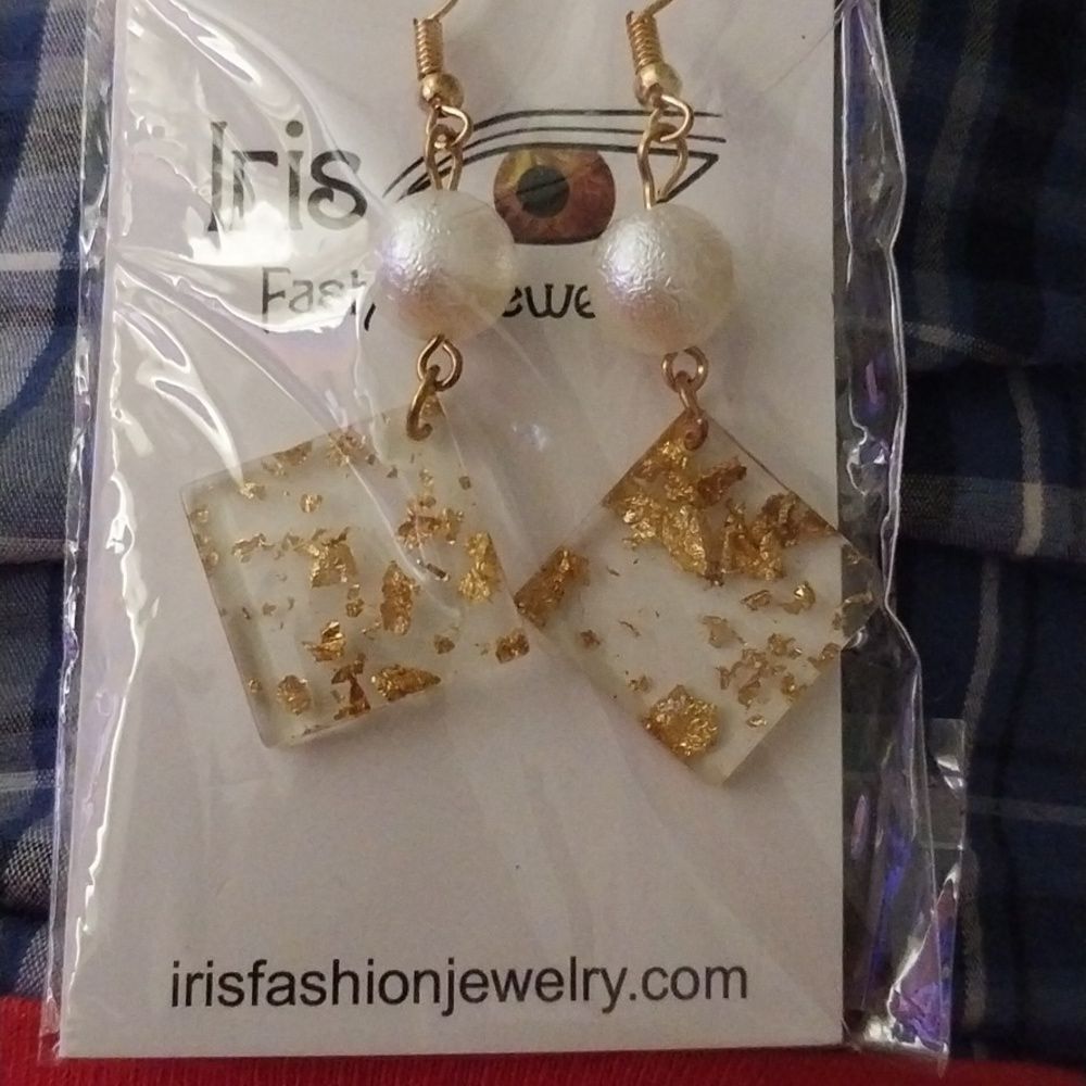 Square dangle earrings